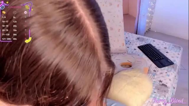 Image 2 of cherry_blond_ Stream on Chaturbate on 3 months ago
