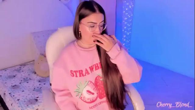 Image 3 of cherry_blond_ Stream on Chaturbate on 3 months ago