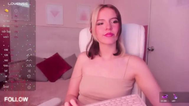 Image 10 of cherry_bom969 Stream on Chaturbate on 15 months ago