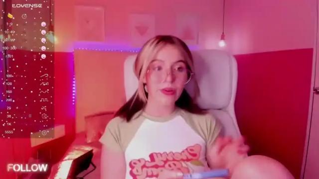 Image 4 of cherry_bom969 Stream on Chaturbate on 14 months ago