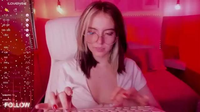 Image 7 of cherry_bom969 Stream on Chaturbate on 14 months ago