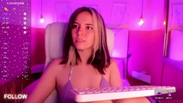 Image 8 of cherry_bom969 Stream on Chaturbate on 14 months ago