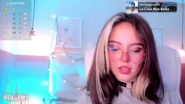 Image 3 of cherry_bom969 Stream on Chaturbate on 14 months ago