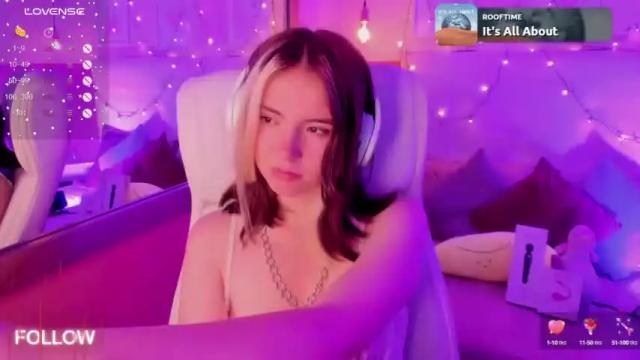 Image 3 of cherry_bom969 Stream on Chaturbate on 13 months ago