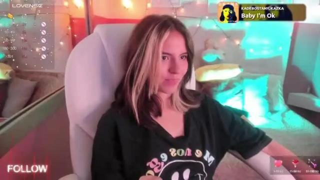 Image 2 of cherry_bom969 Stream on Chaturbate on 13 months ago