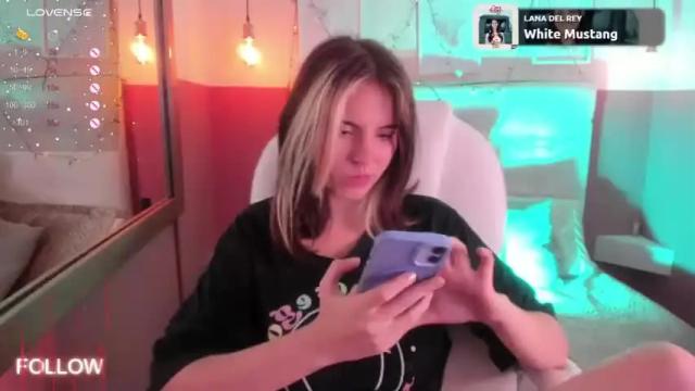 Image 3 of cherry_bom969 Stream on Chaturbate on 13 months ago