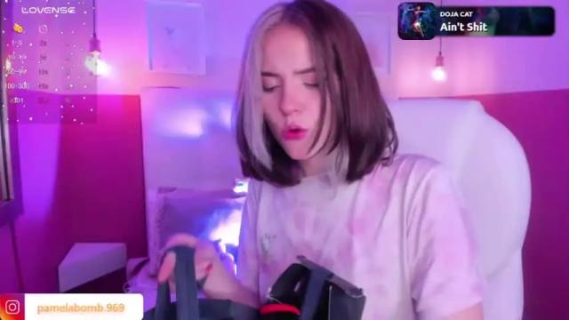 Image 8 of cherry_bom969 Stream on Chaturbate on 13 months ago