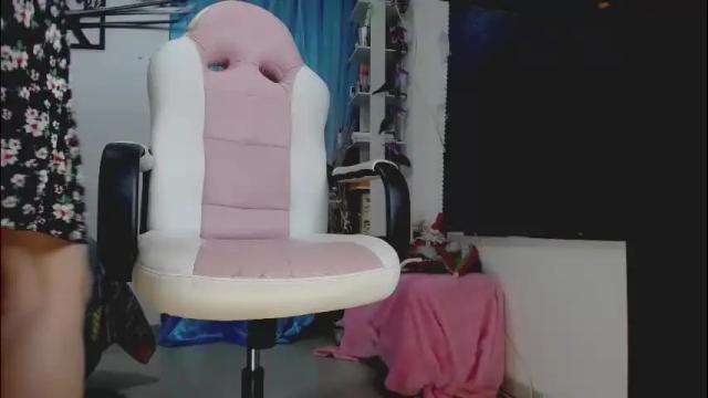 Image 3 of cherry_bony Stream on Chaturbate on 1 month ago