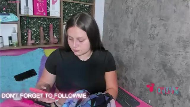 Image 3 of cherry_copper Stream on Chaturbate on 6 days ago