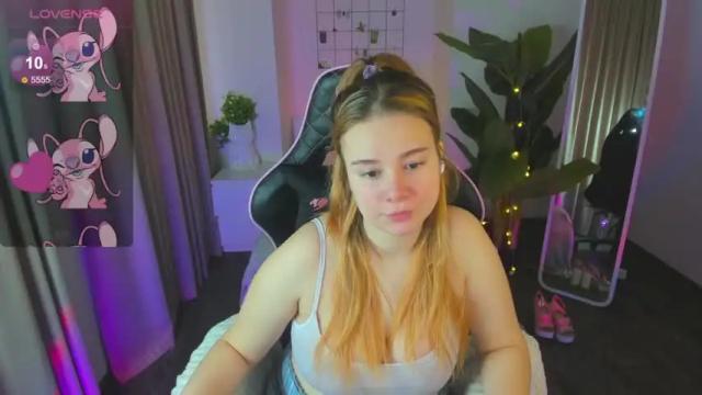 Thumbnail 1, cherry_jane__'s Stream at Chaturbate, 19 months ago