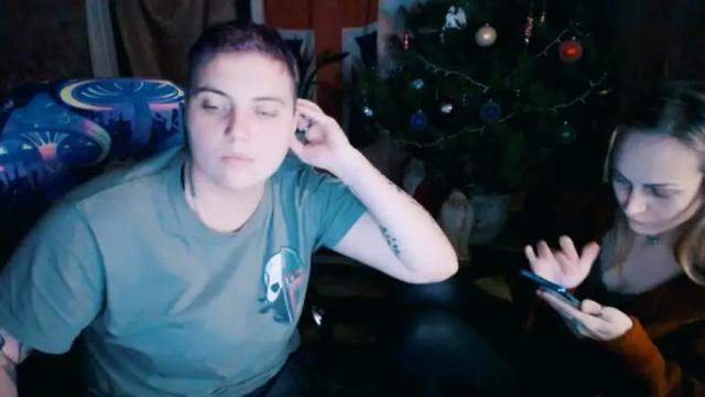 Image 3 of cherry_n_nana Stream on Chaturbate on 14 months ago