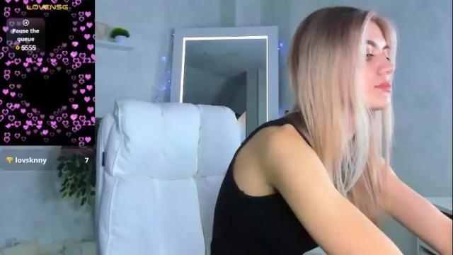 Image 10 of cherry_pr1ce Stream on Chaturbate on 1 month ago