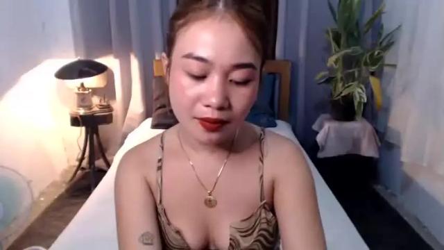 Image 6 of cherry_red24 Stream on Chaturbate on 17 months ago
