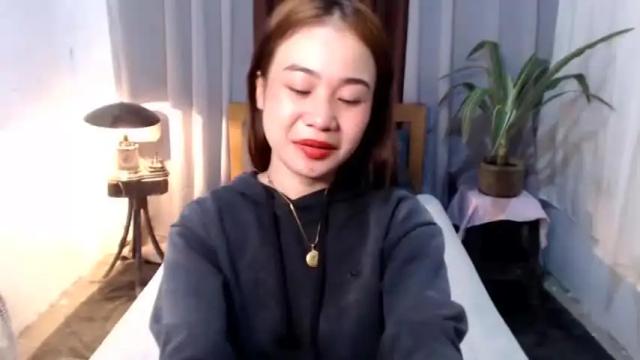 Image 4 of cherry_red24 Stream on Chaturbate on 16 months ago