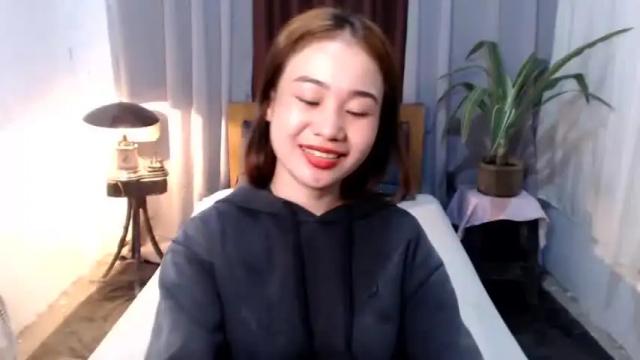 Image 6 of cherry_red24 Stream on Chaturbate on 16 months ago