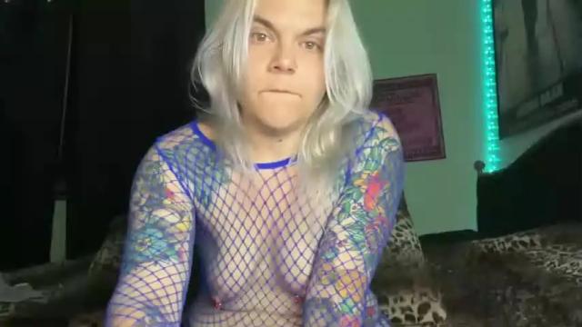 Image 8 of cherryb0mbb0mb Stream on Chaturbate on 15 months ago