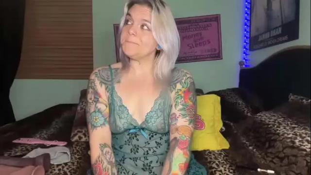 Image 11 of cherryb0mbb0mb Stream on Chaturbate on 12 months ago