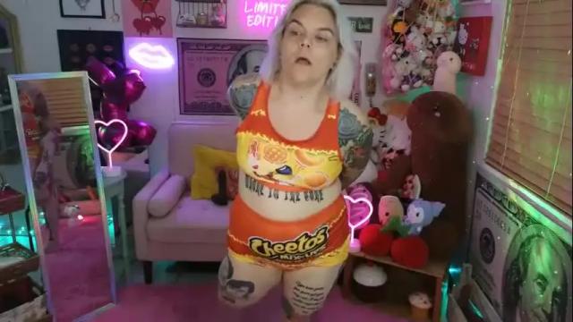 Image 10 of cherryb0mbb0mb Stream on Chaturbate on 17 days ago