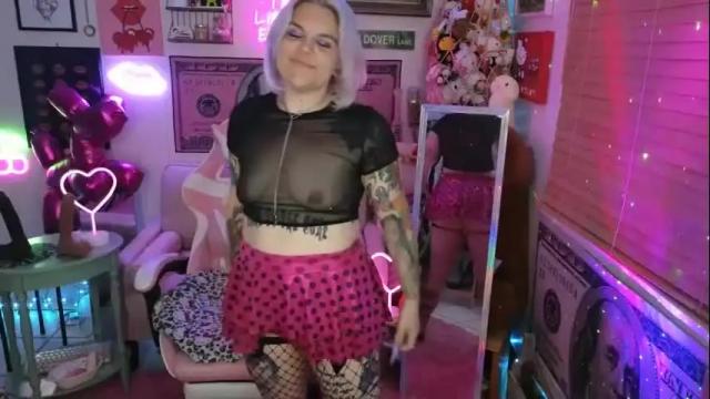Image 2 of cherryb0mbb0mb Stream on Chaturbate on 13 days ago
