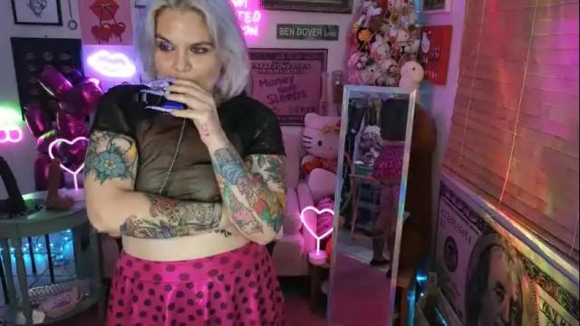 Image 4 of cherryb0mbb0mb Stream on Chaturbate on 13 days ago