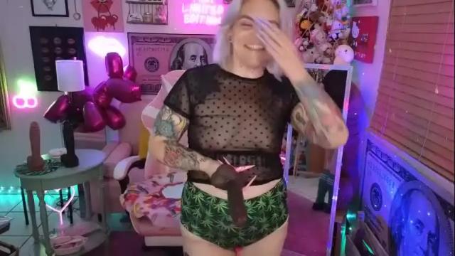 Image 10 of cherryb0mbb0mb Stream on Chaturbate on 7 days ago