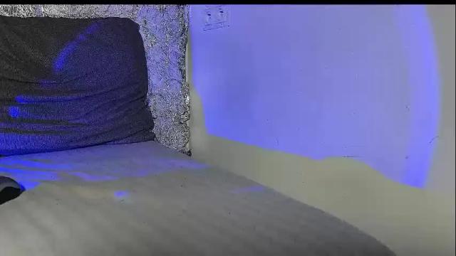 Image 8 of cherrybombi1 Stream on Chaturbate on 7 months ago