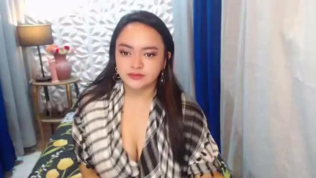 Image 2 of cherrybombshells Stream on Chaturbate on 14 months ago