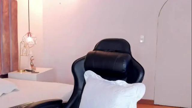 Image 11 of cherrybr_ Stream on Chaturbate on 21 days ago