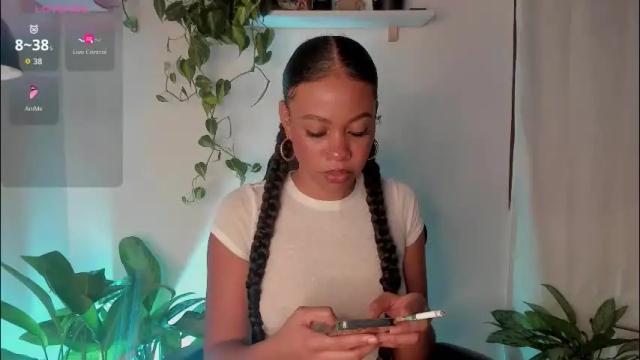 Image 8 of cherrybr_ Stream on Chaturbate on 2 months ago