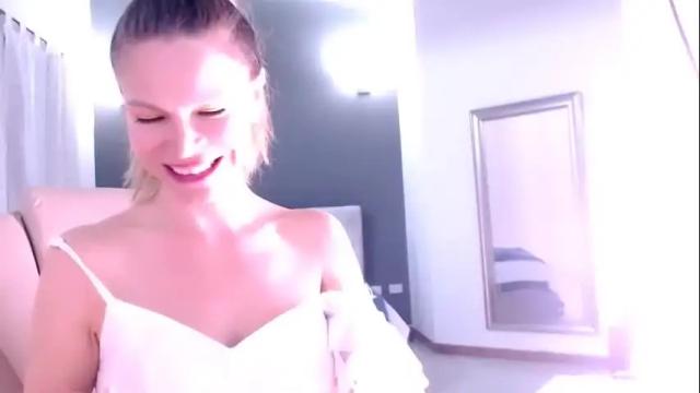 Image 7 of cherrycoloured Stream on Chaturbate on 1 month ago