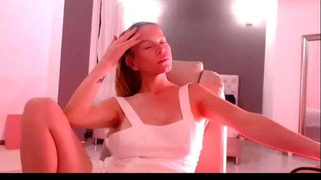 Image 12 of cherrycoloured Stream on Chaturbate on 1 month ago