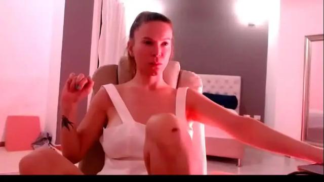 Image 7 of cherrycoloured Stream on Chaturbate on 1 month ago