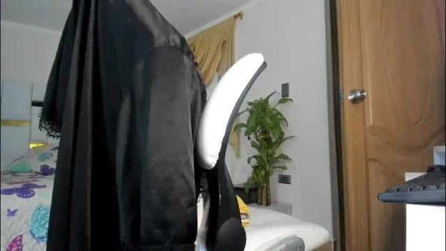 Image 4 of cherryfox88 Stream on Chaturbate on 2 months ago