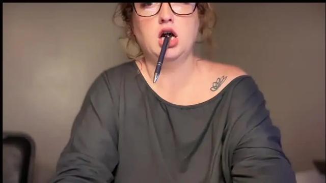 Image 3 of cherryreddd334 Stream on Chaturbate on 6 months ago