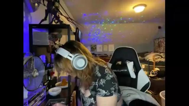 Thumbnail 1, cherryslushiez's Stream at Chaturbate, 15 months ago