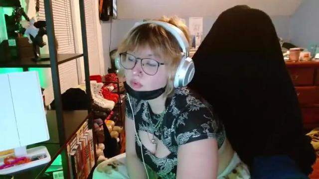 Thumbnail 2, cherryslushiez's Stream at Chaturbate, 14 months ago