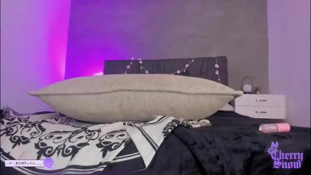Image 11 of cherrysnow_ Stream on Chaturbate on 1 month ago
