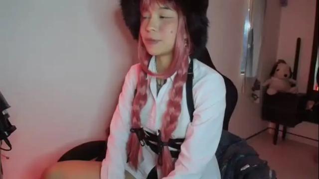 Image 12 of cherrywitchy Stream on Chaturbate on 1 month ago