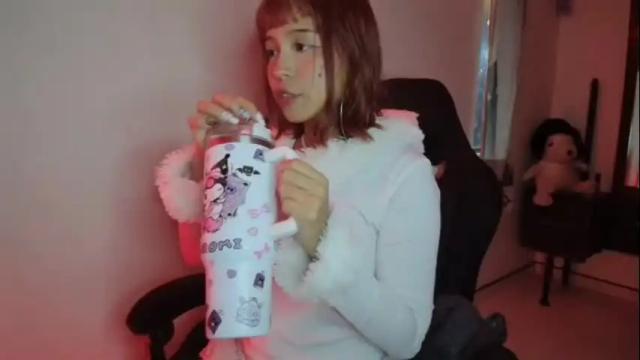 Image 2 of cherrywitchy Stream on Chaturbate on 1 month ago