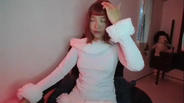 Image 4 of cherrywitchy Stream on Chaturbate on 1 month ago