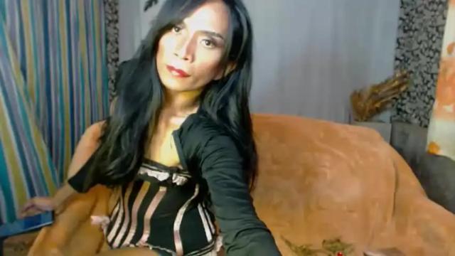Image 4 of chesca_morena Stream on Chaturbate on 14 months ago