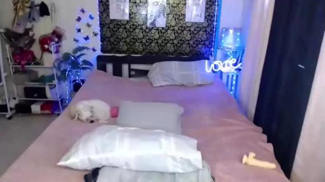 Image 12 of cheska_wantsyouxxx Stream on Chaturbate on 15 months ago