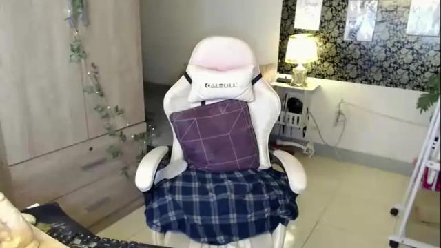 Image 7 of cheska_wantsyouxxx Stream on Chaturbate on 5 days ago
