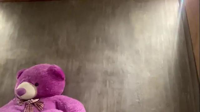 Image 3 of cheskahouston Stream on Chaturbate on 3 months ago