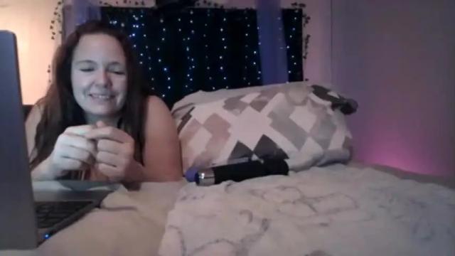 Image 6 of chickens44644 Stream on Chaturbate on 17 months ago