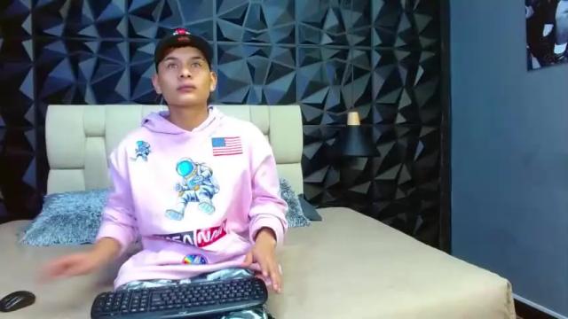 Thumbnail 1, chico_jord25's Stream at Chaturbate, 23 months ago