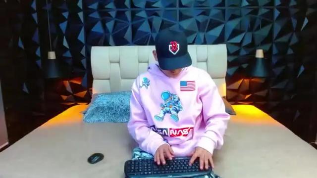 Image 11 of chico_jord25 Stream on Chaturbate on 23 months ago