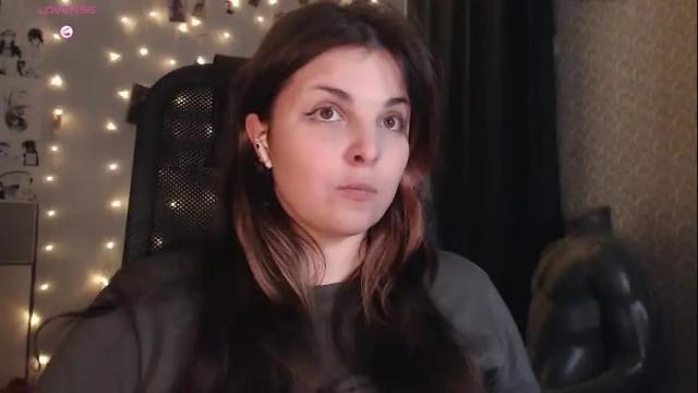 Image 4 of chill_saya Stream on Chaturbate on 2 months ago