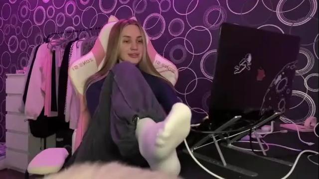 Image 2 of chillgoddess Stream on Chaturbate on 19 days ago