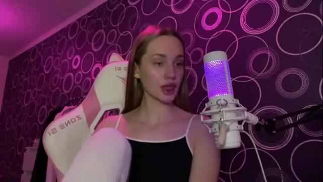 Image 12 of chillgoddess Stream on Chaturbate on 4 days ago